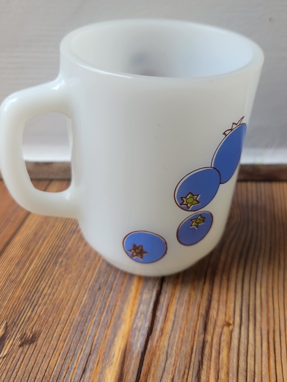 Vintage 1980s Anchor Hocking Huckleberry Pie Milk Glass Coffee Mug - Picture 4 of 7